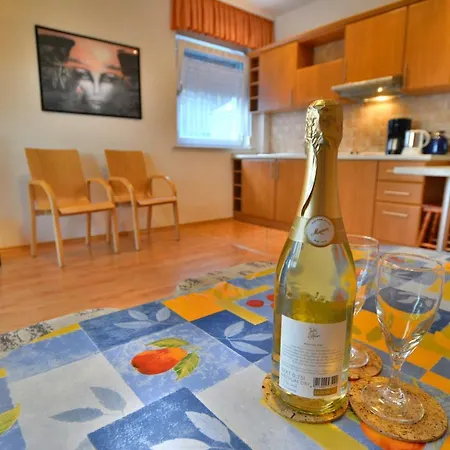 Appartementhaus Mila In Daire Kolobrzeg